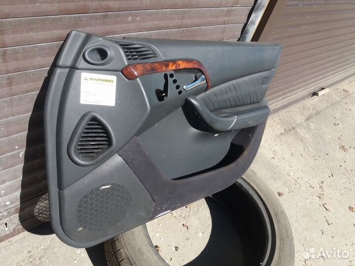 Обшивка двери правая Mercedes-benz S-class W220