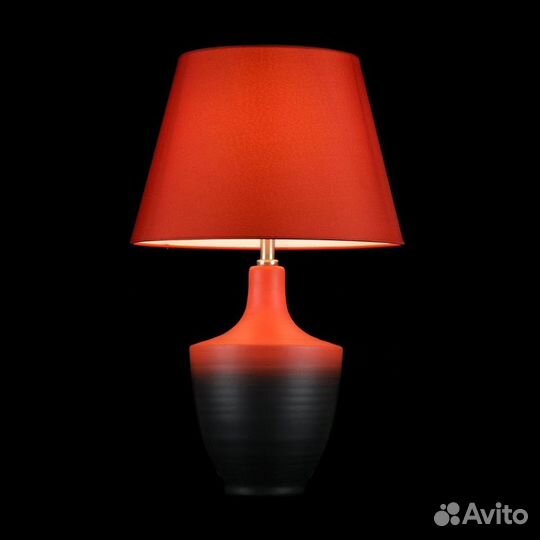 Лампа настольная красная