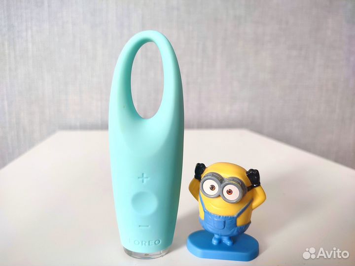 Foreo массажер придания сияния коже вокруг глаз