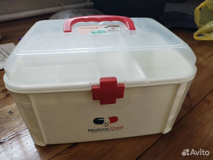 Корзина для пикника, аптечка