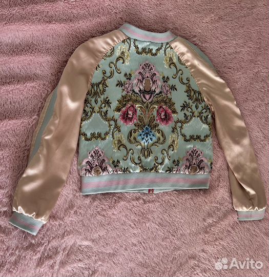 Бомбер куртка с вышивкой