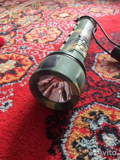 Фонарик подводный