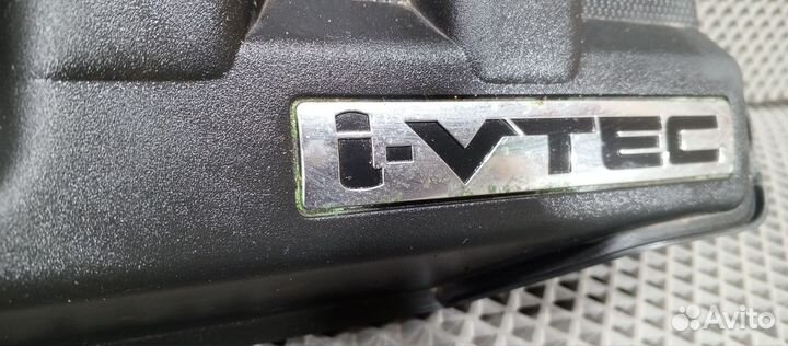 Декоративная крышка двигателя на Honda Civic 4d/5d