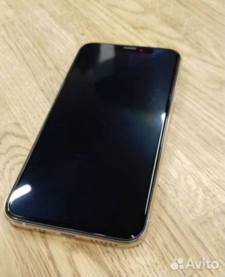 iPhone Xs, 64 ГБ