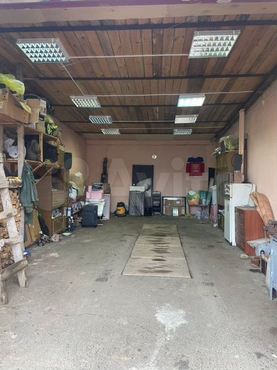 Гараж, > 30 м²