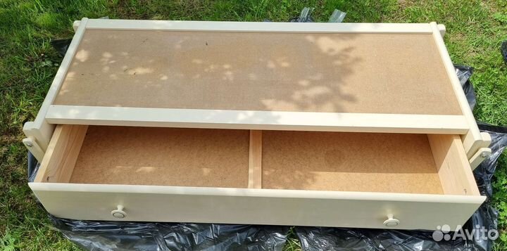 Детская кроватка с продольным маятником