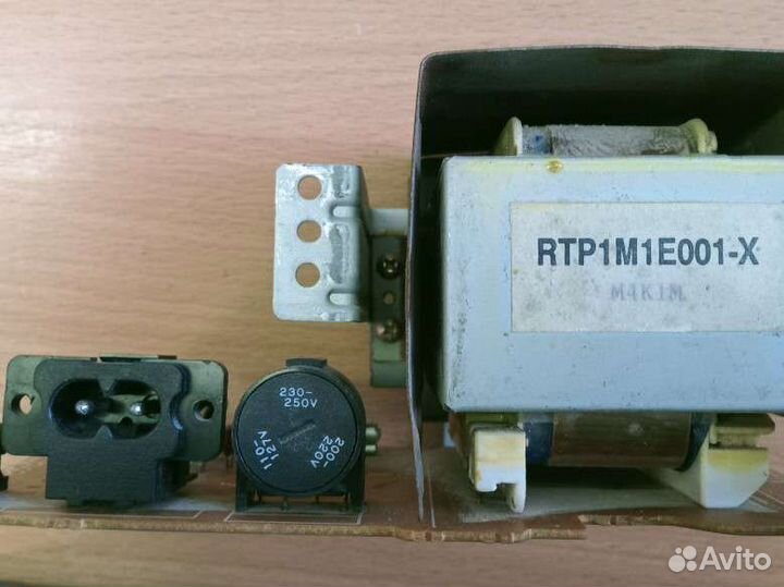 Магнитола запчасти Panasonic RX CW-200 L RX-DT680