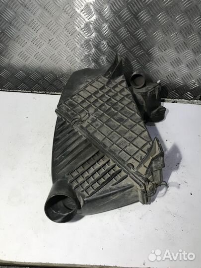 Корпус воздушного фильтра для Renault Laguna 1