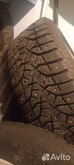 Bridgestone Blizzak Ice 20.5/60 R16