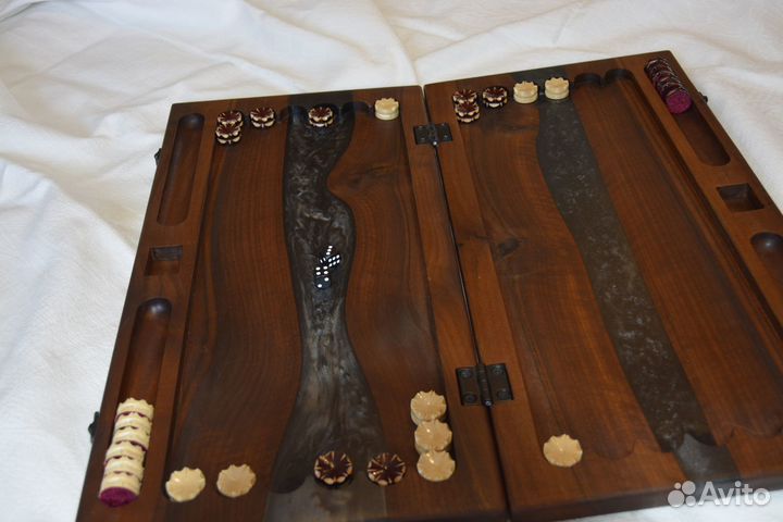 Нарды из массива дерева и эпоксидной смолы