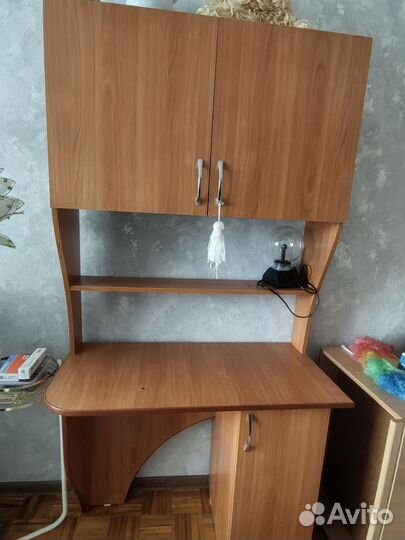 Стол письменный