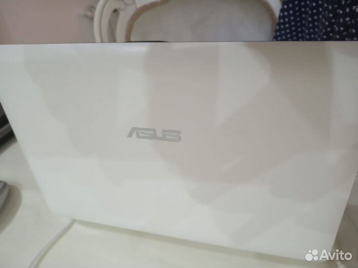 Нетбук asus