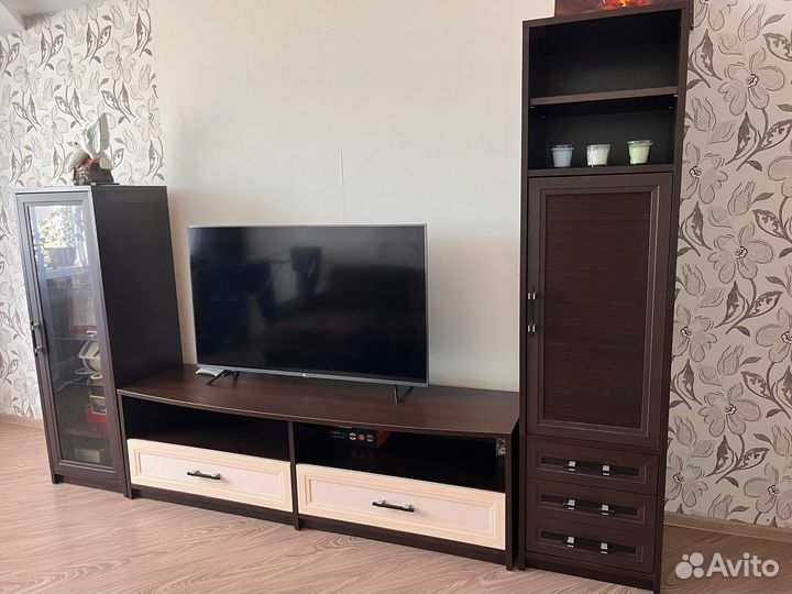 Стенка в гостиную