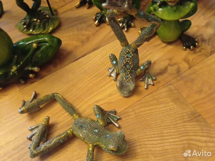 Коллекция лягушек