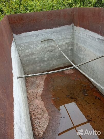 Бак железный