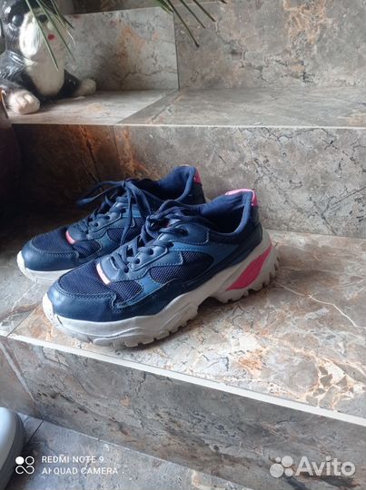 Кроссовки, кеды, туфли, босоножки 38, 39