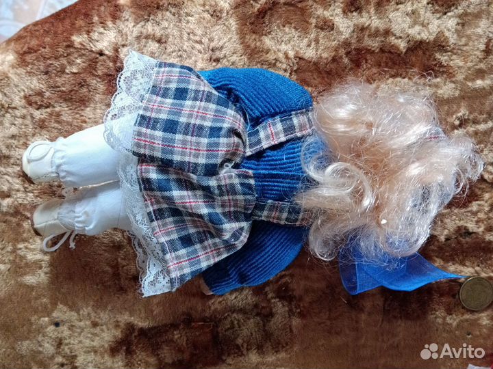 Куклы фарфоровые