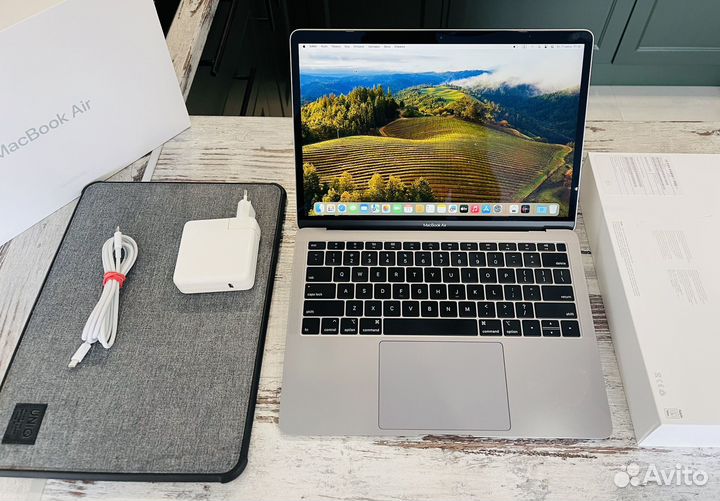 MacBook Air 13 2018 (2019) i5/256 супер комплект