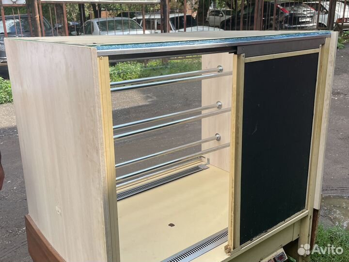 Холодильник витринный