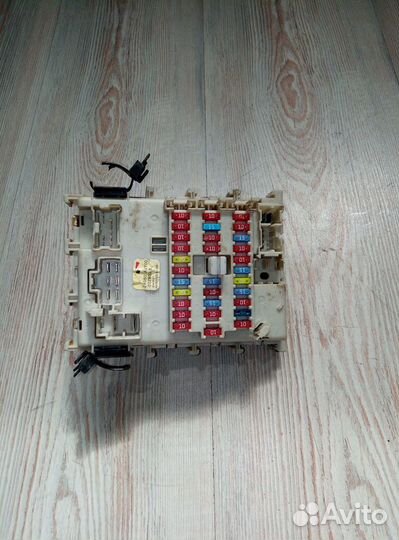 Блок предохранителей Nissan primera P12