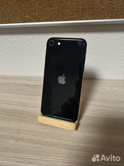 iPhone SE (2020), 64 ГБ