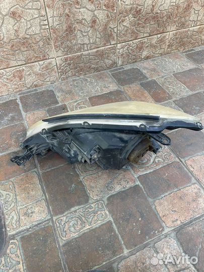 Фара правая Митсубиши Лансер Цедия 2003