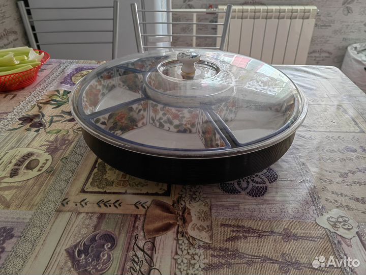 Менажница с крышкой