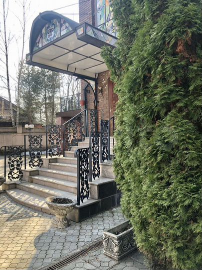 Дом 388 м² на участке 15 сот.