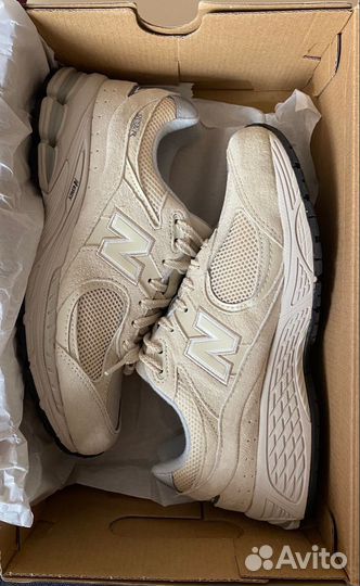 Кроссовки new balance 2002r