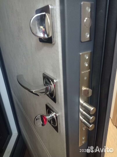 Дверь входная бетон светлый