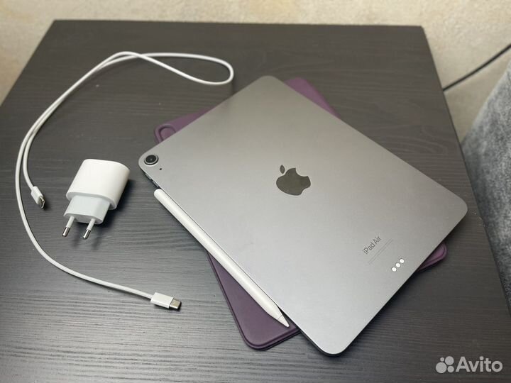 iPad Air 5 2022 M1 + Smart Folio