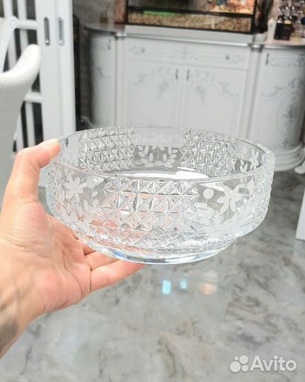 Хрустальные вазы, рюмки, салатницы, ложки мельхиор