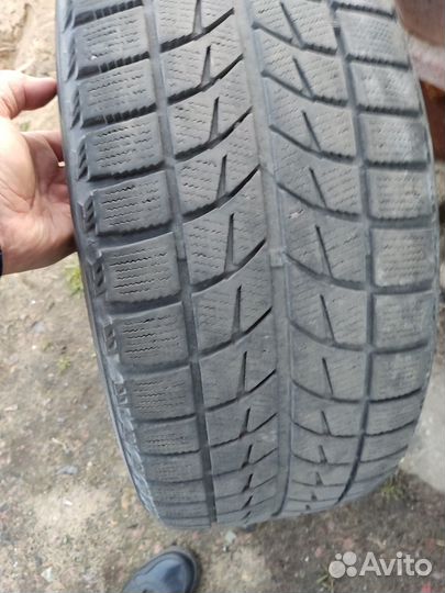 Bridgestone Blizzak WS-60 245/45 R18