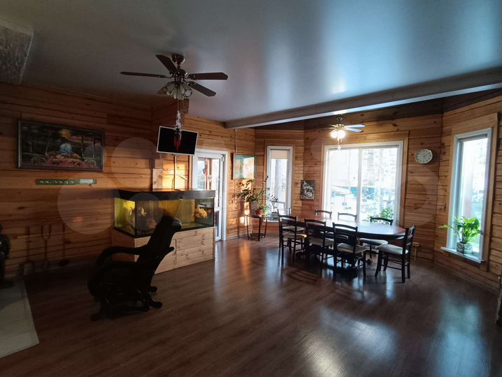 Дом 268 м² на участке 15 сот.