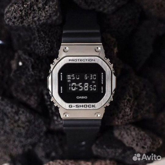 Часы Casio GM-5600-1E (Новые, Оригинал)