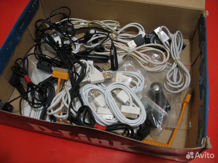 Кабели, переходники, разъёмы на фото