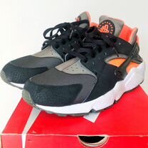 Nike huarache hyper punch hot sale