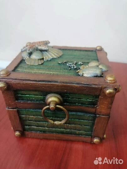 Шкатулка