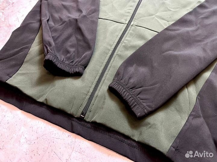 Спортивные костюмы Nike