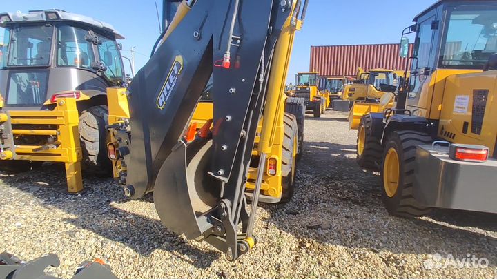 Экскаватор-погрузчик CASE 695SM, 2023