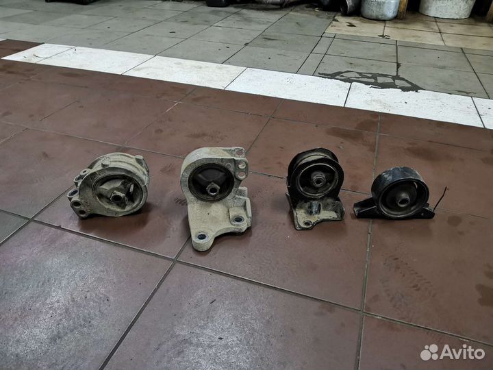Подушки двигателя Mitsubishi Galant EA3A