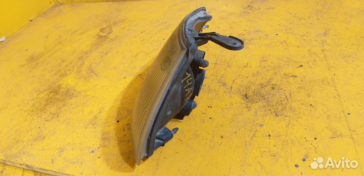 Указатель поворота правый для Toyota Crown 140