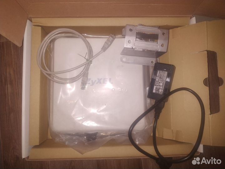 Zyxel MAX308M - уличный модем wimax с PoE-портом
