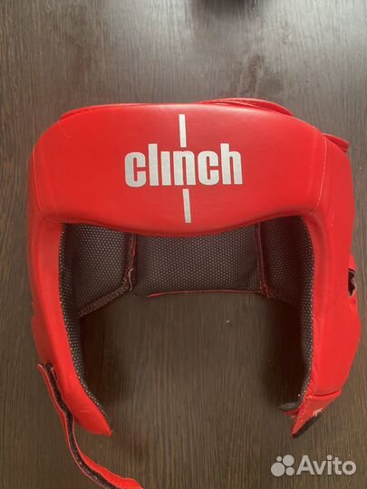 Продаются боксерские перчатки и шлем Clinch