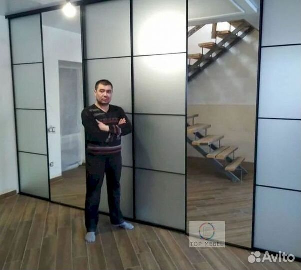 Шкаф купе с зеркалом