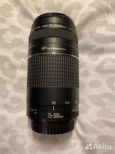 Объектив Canon EF 75-300mm