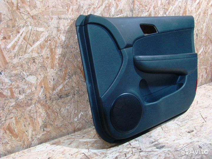 Hyundai i30 Обшивка двери передней правой