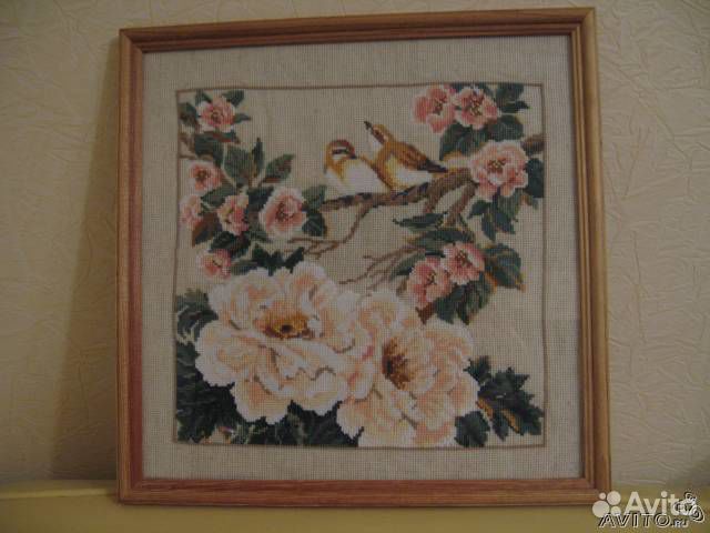 Воробьи в цветах