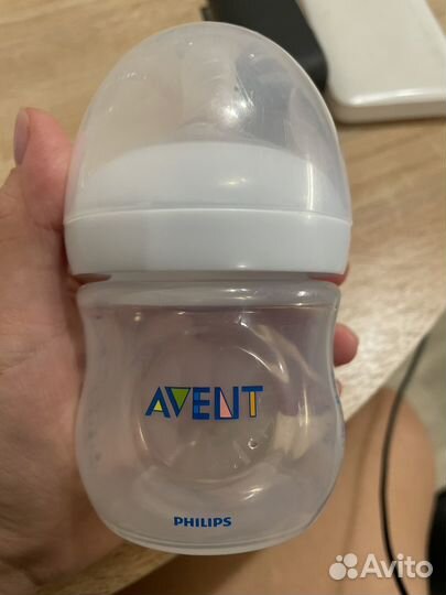 Бутылочки avent natural с соской 0+