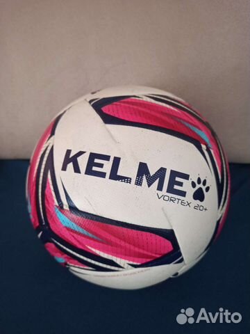 Футбольный мяч профессиональный